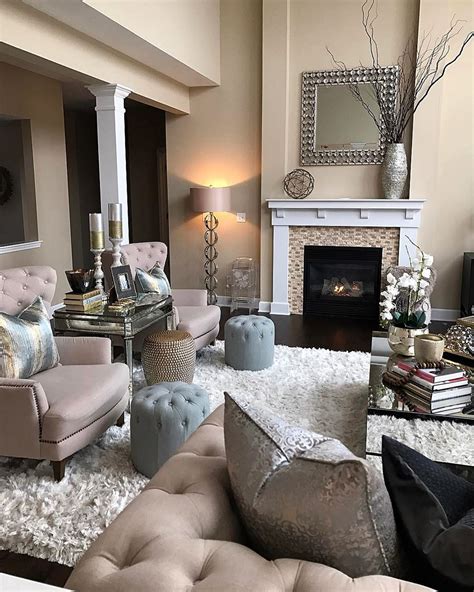 Chic Living Room Decorating Ideas And Design 11 (Chic ...