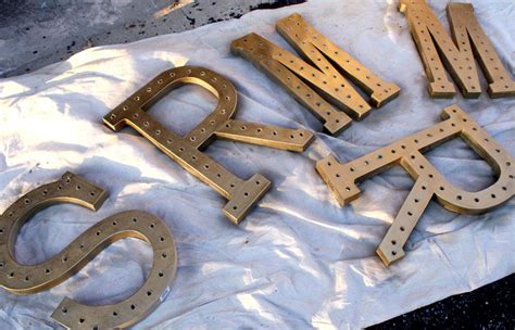 Marquee letters aren't only for hollywood stars. DIY Wedding Inspiration: Marquee Lights | Philly In Love