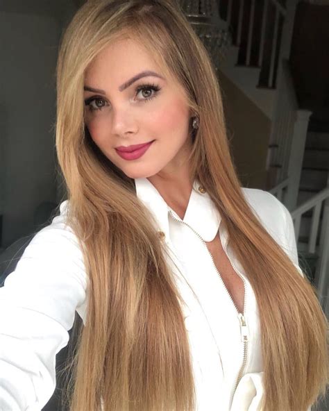 musa trans thalita zampirolli causa ao exibir decote sexy no instagram kulturaupice