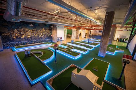 Phillys New Indoor Golf Bar Debuts This Week With Local Brews And Pan
