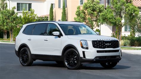 2022 Kia Telluride Vs 2022 Toyota Highlander Comparison Kelley Blue Book