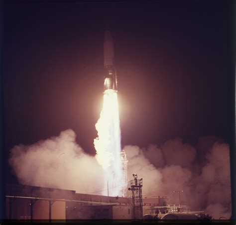Atlas Missile Launch Details Abres Atlas 86d Launch Lon Flickr