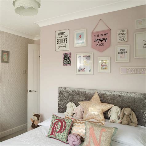 girls bedroom ideas schemes   colour  pink  black