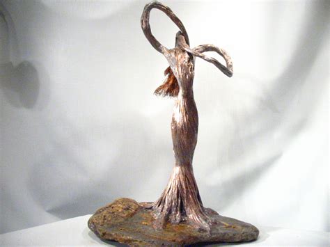 Copper Wire Sculpture Of A Woman Wire Sculpture Wire Trees Sculpture
