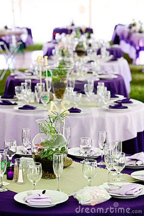 Wedding Table Linen With Purple Napkinsrunners But Head