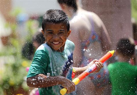 Community Water Gun Fight Makes A Splash Gallery