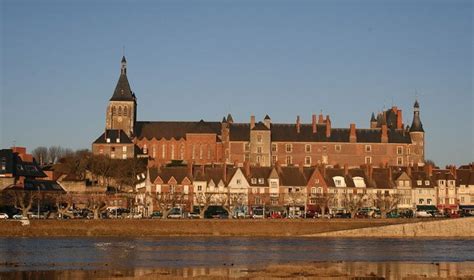 Gien leonard de vinci (1). Val de Loire à Vélo - Etape 1 : De Briare à Sully-sur ...