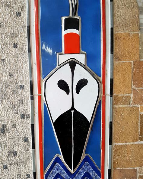 Southampton Central Ceramic Ocean Liner Decoration At Sout Flickr