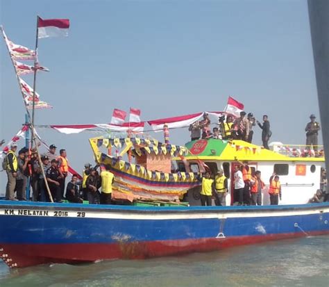 5 ibunya adalah valide sultan aishe hafsa sultan atau hafsa hatun sultan, yang wafat pada tahun 1534. Ribuan Warga Subang Ikuti Prosesi Ruwatan Laut