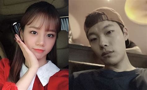 공식석상이지만 영화 시사회라는 다소 캐주얼한 성격을 지닌 자리에 딱 어울리는 컬러. '뺑반' 류준열, 혜리와 3년째 열애중 언급 "잘 만나고 있다 ...