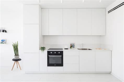 40 Minimalist Kitchens To Get Super Sleek Inspiration