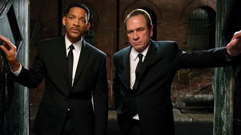 Movie Review Men In Black 3 A Cartoonish Blast To The Past Npr