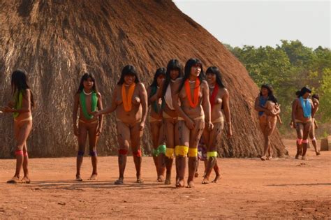 Xingu Indigenous Criancas Indigenas World Cultures People Of The World Erofound