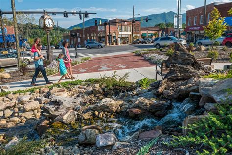 Black Mountain Nominated For Prettiest Small Town In America Black