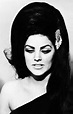 13 Pictures of Young Priscilla Presley | Retro hairstyles, 60s hair ...