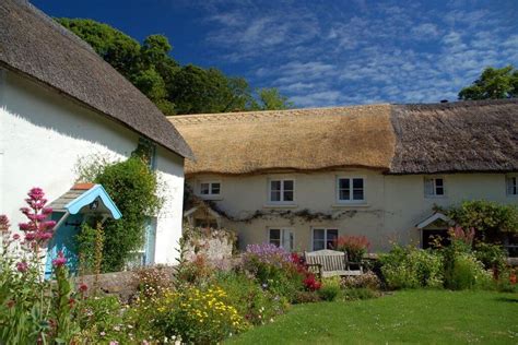 24 Beautiful Thatched Cottages In England 5 You Can Stay In Day