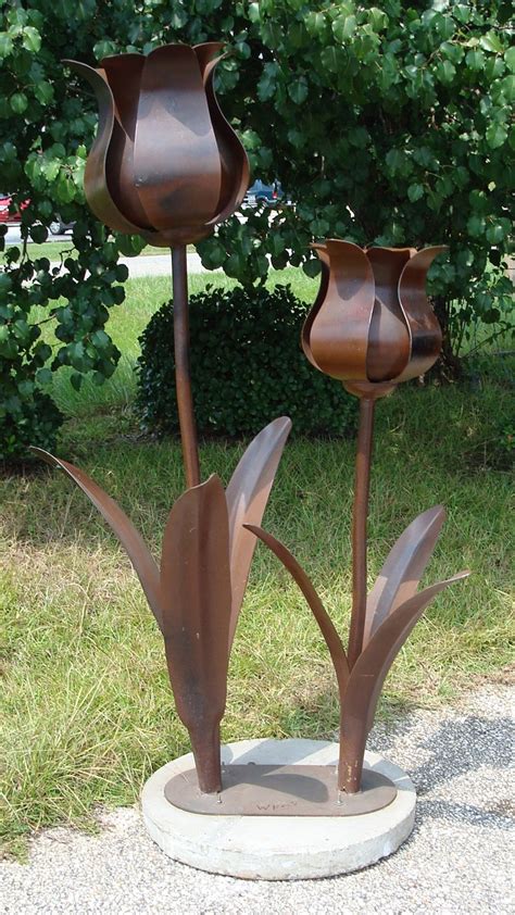 2 Group Tulip Weathered Metal Art Diy Recycled Garden Art Metal