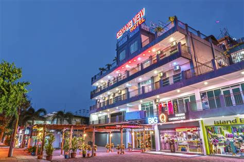 Pantai cenang is the tourist hot spot in langkawi. Hotel cenang view langkawi - Daftar hotel murah di Malaysia