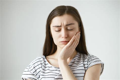 Toothache Causes Symptoms And How To Treat Them