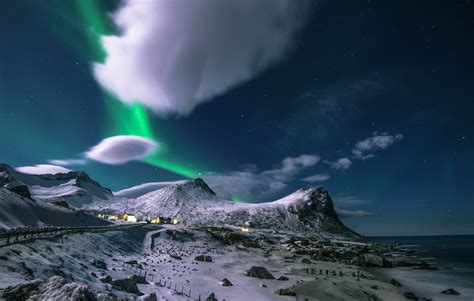 Hunting The Aurora Borealis 4k Ultra Hd Wallpaper And Background Image