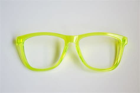 Ejemplo Montura Color Amarillo Acabado Transparente Gafas