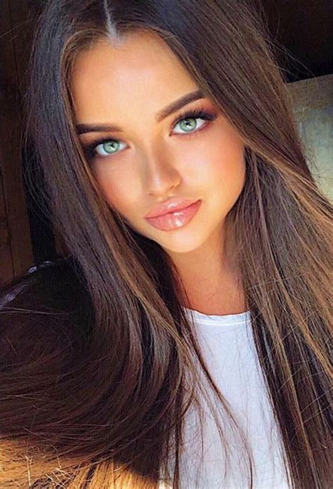 Body brodé à la main. Beauté : Comment se maquiller quand on est brune ...