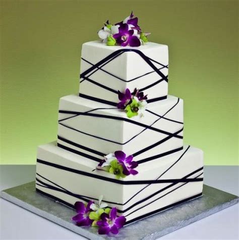 30 Gorgeous Square Wedding Cake Ideas - Weddingomania