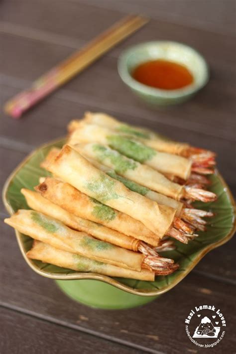 Spring roll wrappers vary by regional cuisine. Nasi Lemak Lover: Deep fried Spring Roll Prawns 炸虾春卷