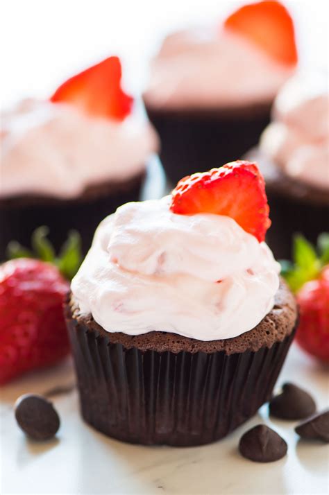 Budding star gazers, bake your way through the moon cycle with our tasty chocolate cupcakes. Chocolate Mousse Cupcakes with Whipped Strawberry Cream ...
