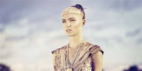 Watch Grimes Releases Ai Inspired Video For New Track We Appreciate