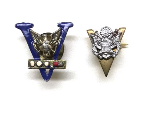 Battlefront Collectibles 2 Us V For Victory Sweetheart Pins Sold
