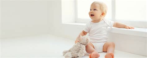 Akan tetapi, para ibu tidak boleh sesuka hati memberikan mpasi pada bayi di bawah umur. Perkembangan Bayi Usia 6 Bulan - Nutriclub