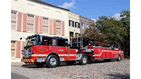 Charleston Sc Fire Department Pierce Arrow Xt 100 Foot Aerial Tiller