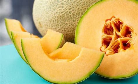Aman dikonsumsi saat malam hari lho, bun. 10 Buah yang Bagus untuk Kesehatan Jantung