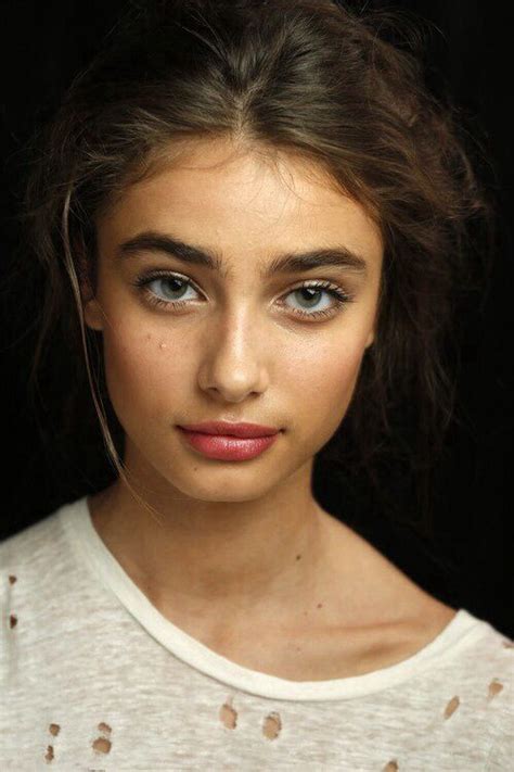 Taylor Hill Like This Photo Because People Naturally Have