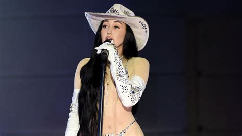Noah Cyrus At Cmt Awards 2020 Wows In Bikini Bodysuit Outfit
