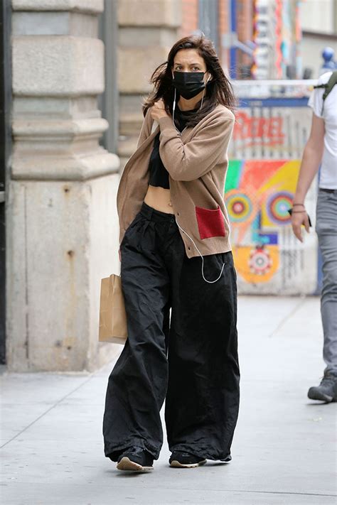 Katie Holmes Embraces Y2k Style In Crop Top Balloon Pants And Sneakers