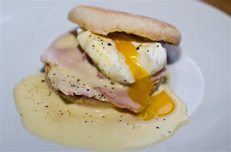 Eggs Benedict (and Florentine too) | Eggs benedict, Food, Favorite dish