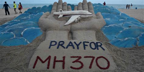 ✔️ when purchasing flights tickets to malaysia, remember to check the fine print as depending on what type of fare you choose, changes may either not be an option or could. Malaysians Pray For Missing Flight 370 To Aid ...