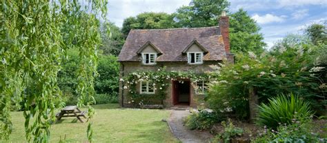 We partner with the largest cottage providers to offer you over 30,000 properties on one website. Dog-friendly holiday cottages in Herefordshire | National ...