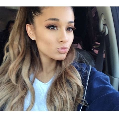 When It Comes To Photographs Do You Have A Better Side Ariana Grande