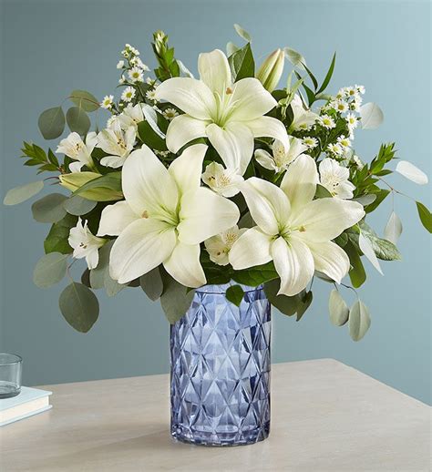 White Lily Bouquet Free Vase