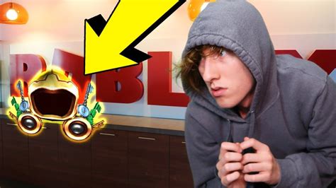 Sneaking Into Roblox Hq And Finding The Golden Dominus Irl Vlog