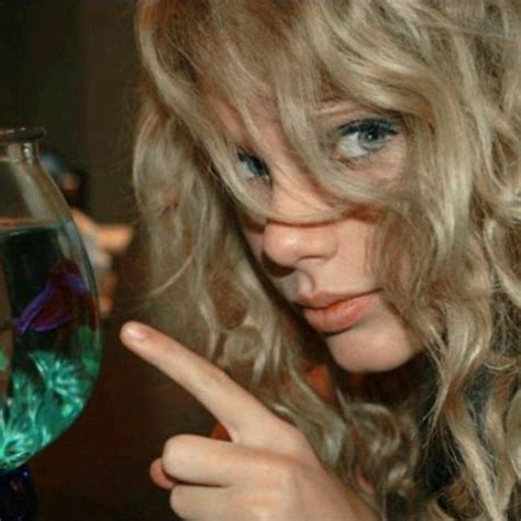Taylor Swift Rares Curly Hair Taylor Swift Pictures Taylor Long