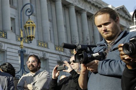 Photo Does Not Show Pelosi Attack Suspect Filming Jan 6 Insurrection Ap News