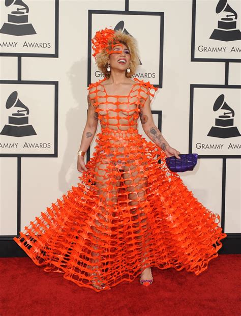 Grammys 2015 Joy Villa Wears Dress Made Of Recycled Material On Red