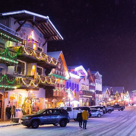 The Best Small Towns To Visit For Christmas In The Us Christmas
