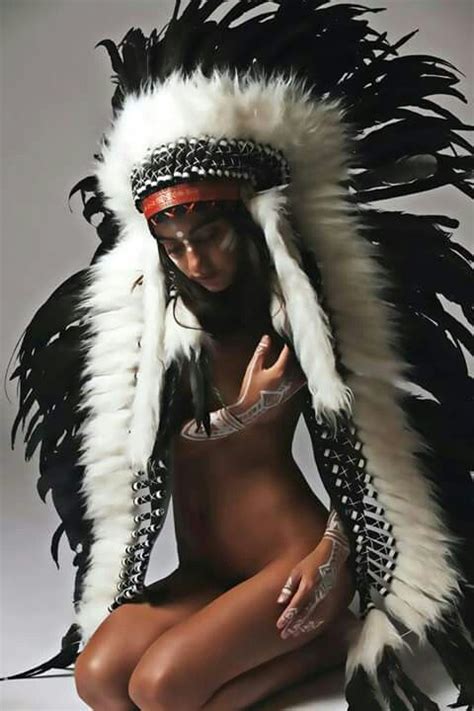 Pin By Siavashpersian On Native Pride Native American Women Native Girls Indian Headdress