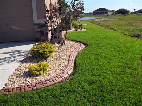 Concrete borders for landscapes are the premiere way to contain your planting beds and separate your rock and mulch in the landscape. Landscape Edging Concrete Borders — Npnurseries Home Design from "Beautify Your Garden with ...