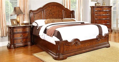 The most essential part of your bedroom has to be the bed. MYCO Furniture RP250Q Royal Palace Cherry Finish Luxury ...